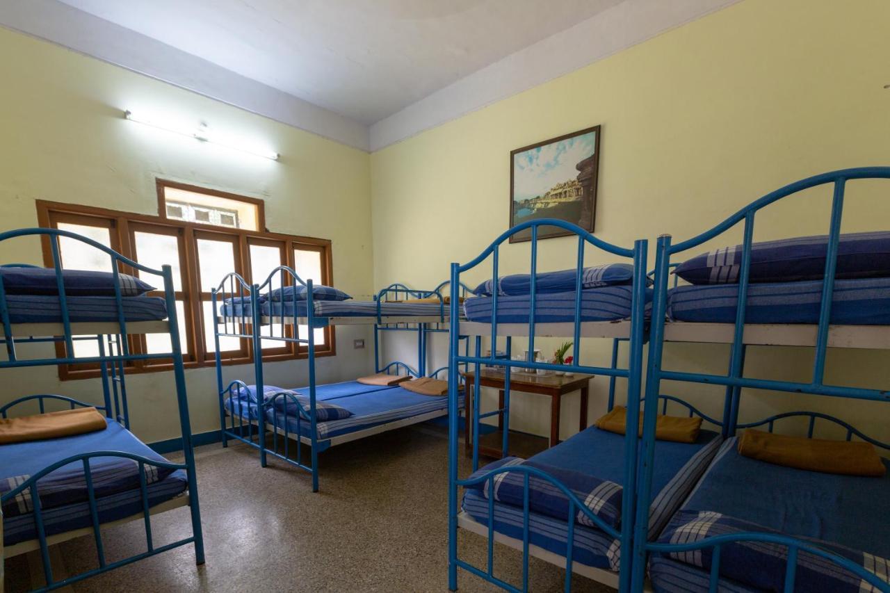 Kstdc Hotel Mayura Bhuvaneshwari Kamalapur Хампи Екстериор снимка