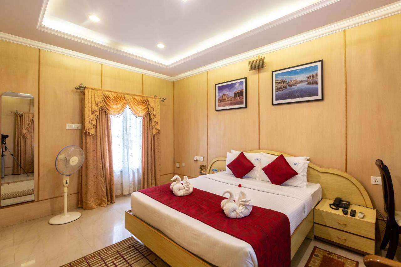 Kstdc Hotel Mayura Bhuvaneshwari Kamalapur Хампи Екстериор снимка